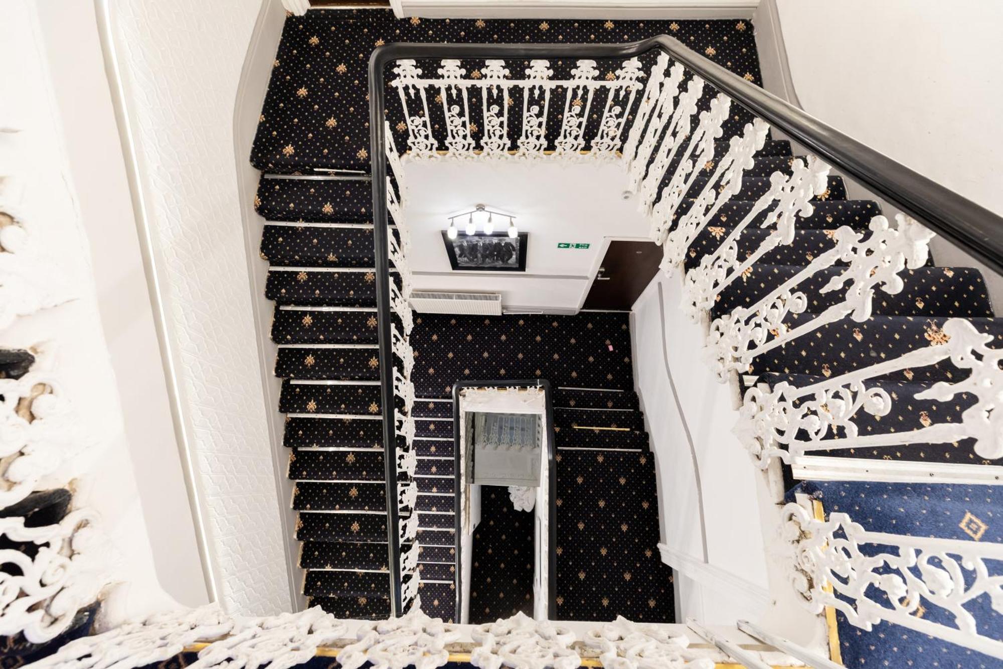 The Chapter Hotels - Hyde Park Londen Buitenkant foto
